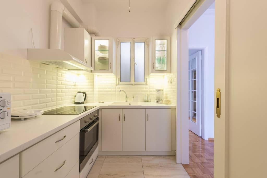 New! Bright & Remodeled 1Bed Apt 2Min Walk To Acropolis Athens Ngoại thất bức ảnh